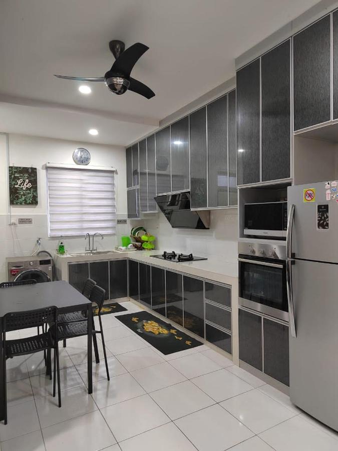 Homestay Greenway Пасир-Гуданг Экстерьер фото