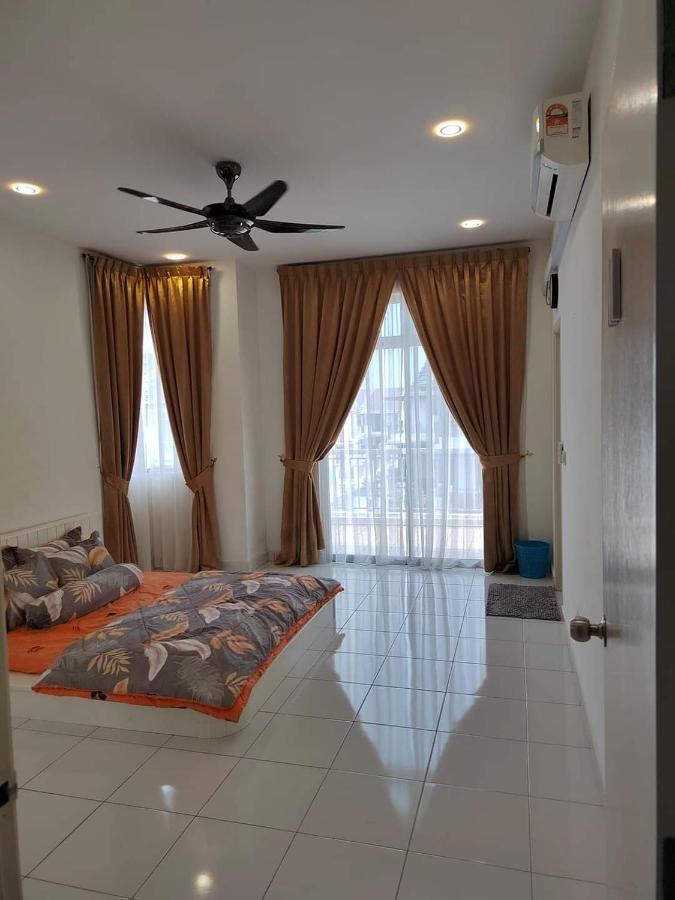 Homestay Greenway Пасир-Гуданг Экстерьер фото